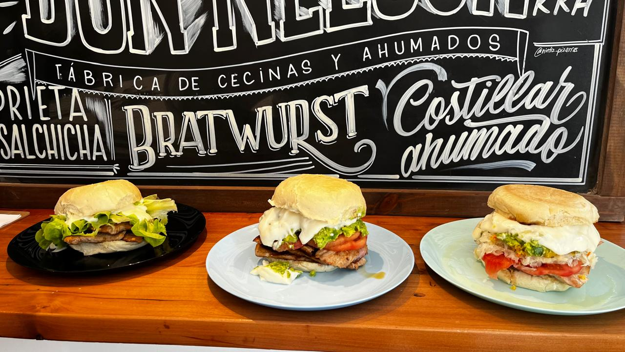 PIDE NUESTROS SÁNDWICHES!